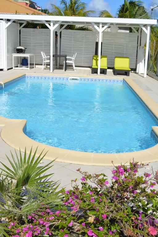 Villa Améthyste avec grande piscine privée, jardin clos, parking privé Le Robert Exterior foto